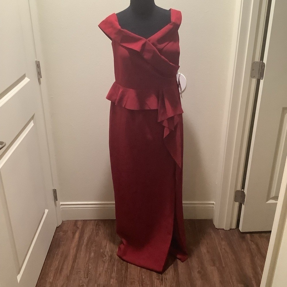 Marina Dresses Red Off Shoulder Ruffle Peplum Gown‎ Formal Event Size 6